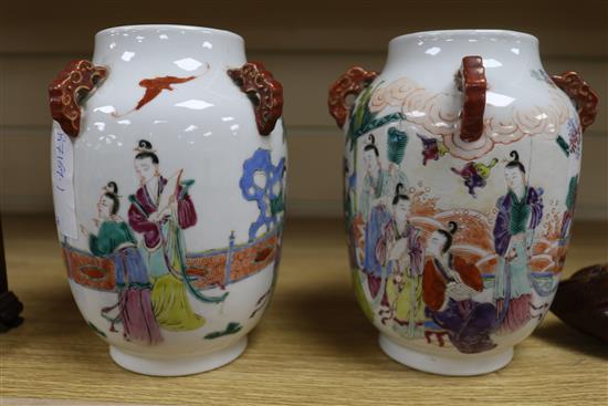 A pair of early 20th century Chinese vases H.18cm